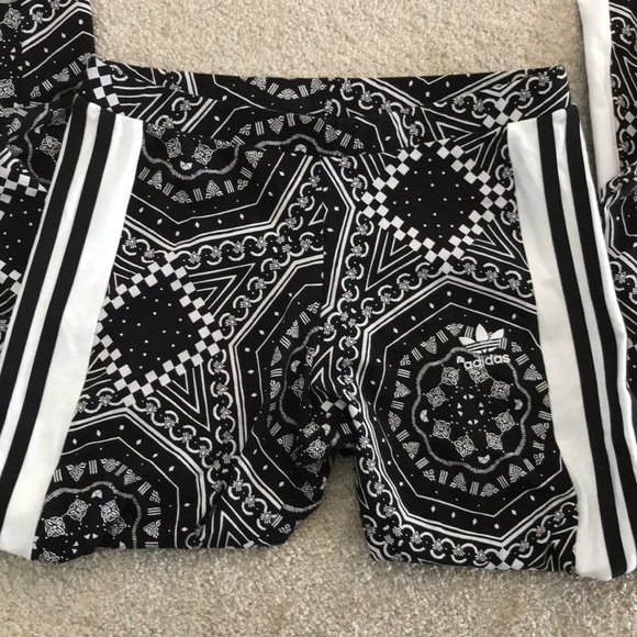 Rare Adidas Leggings - Picture 3 of 5